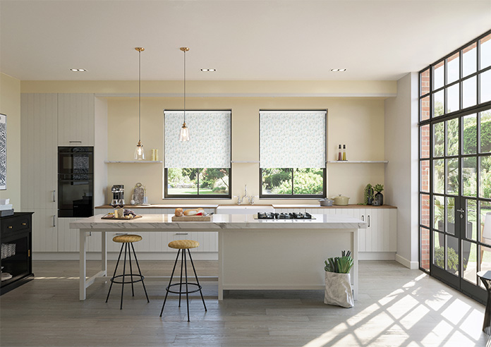 Woodland Phlox, Dew - Twist&Fit Roller Blind - Image 8